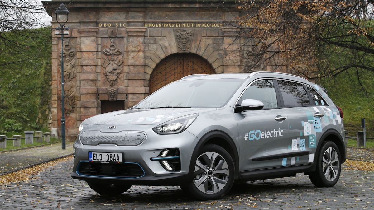 Jak obstojí baterie po nájezdu 100 000 km? Švédská studie ukázala rozdíly mezi elektromobily